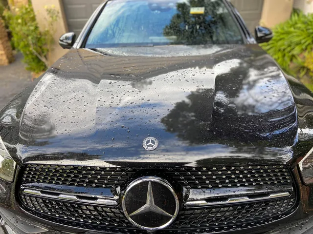 Mercedes grille and bonnet after decontamination